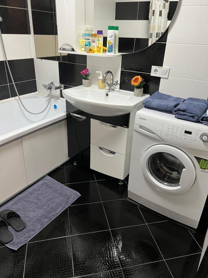 Vip Апартаменти Центр Rivne Extérieur photo