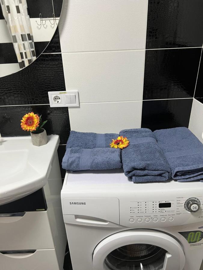 Vip Апартаменти Центр Rivne Extérieur photo